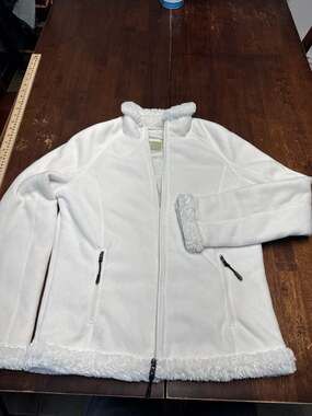 Green Tea Women's White Full-Zip Fleece Jacket with Faux Fur Lining Size S